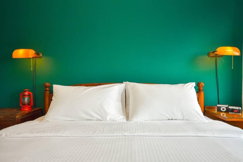 Manhattan Vintage By Nest At Austin Heights *